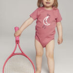 Rozowe body dla dziecka z krotkim rekawem Ksiezyc przod scaled 1